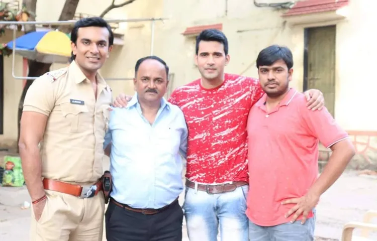 ब्रज भूषण की फिल्‍म ‘टीन एजर्स लव स्‍टोरी’ सेट पर पुलिस की वर्दी में क्‍यों आये आदित्‍य मोहन दुबे