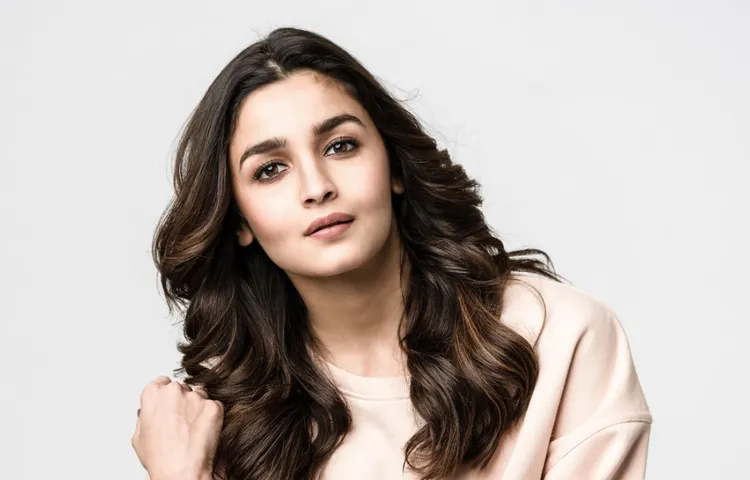 आलिया भट्ट् एक बार फिर बिखेरेंगी अपनी आवाज़ का जादू, ‘सड़क-2’ के लिए गाएंगी रोमांटिक गाना