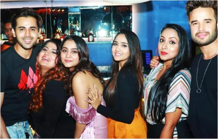 Photos: टीवी एक्ट्रेस क्रिस्टीना पटेल की बर्थडे पार्टी में शामिल हुए सेलेब्स