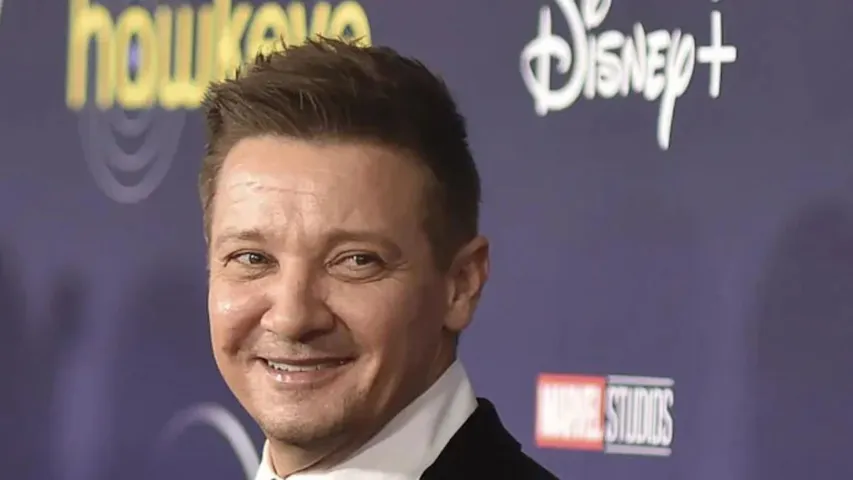 Jeremy Renner 