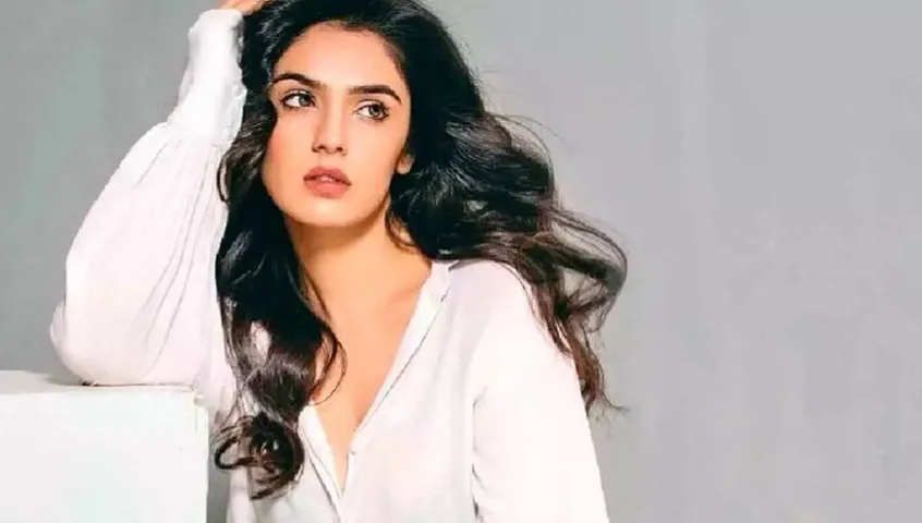 मशहूर पंजाबी एक्ट्रेस सिद्धिका शर्मा का म्यूजिक वीडियो 'मेरी मोहब्बत' रिलीज हो गया है ओमकार शर्मा के साथ