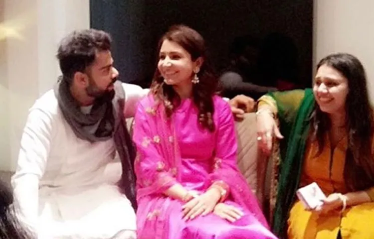 शादी और हनीमून के बाद ससुराल पहुंची श्रीमती अनुष्का शर्मा कोहली