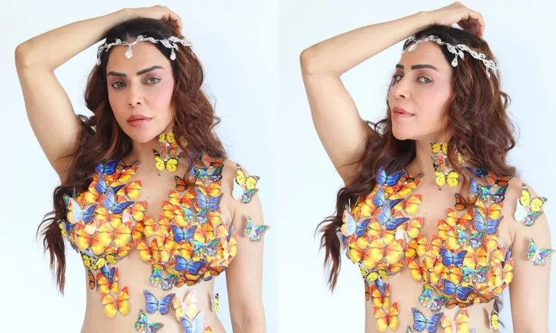 Actress Nikita Rawal ने बटरफ्लाई टॉप के साथ दिखाया अपना बोल्ड लुक
