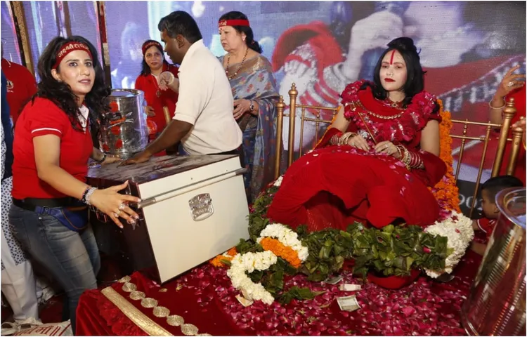 भक्तों ने धूमधाम से मनाया श्री राधे माँ का जन्मदिन