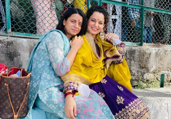 अपने जन्मदिन के मौके पर मां वैष्णो के दर्शन करने पहुंची एक्ट्रेस कंगना रनौत