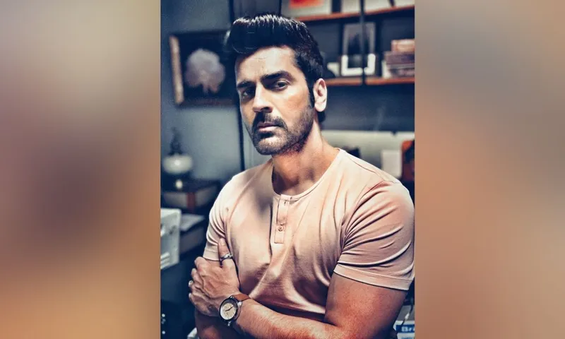 आगामी अमेज़ॅन वेब-सीरीज़ बेस्टसेलर में अपने चरित्र के लिए अर्जन बाजवा कहते हैं, "मुझे अपने निर्देशक के दृष्टिकोण का पालन करना पसंद है"