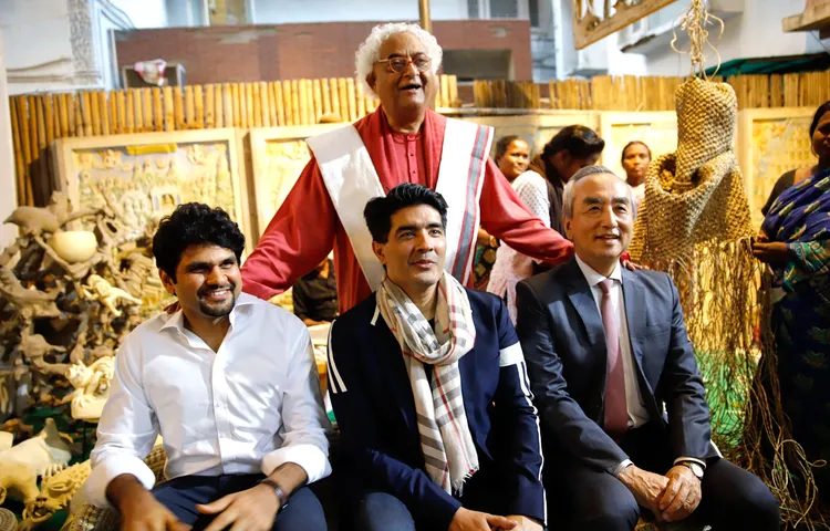 पारम्परिक कला, कलाकारों एवं शानदार उत्पादों के साथ जियो! लिव इट अद्भुत मंच और शानदार प्रयास है- मनीष मल्होत्रा