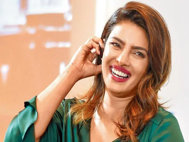 वीडियो देख हंस-हंसकर पागल हुई एक्ट्रेस प्रियंका चोपड़ा ने शेयर किया वीडियो
