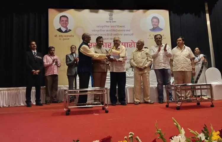 फ़िल्म लेखक अनूप श्रीवास्तव को अकादमी अवार्ड "पैदागीर'' के लिए