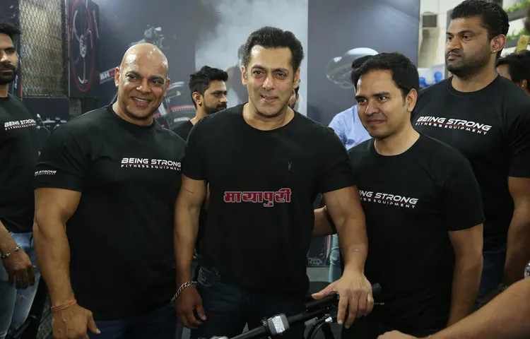 बीइंग स्ट्रॉन्ग फिटनेस चैलेंज में शामिल हुए सलमान खान, अरबाज खान और युलिया वंतूर