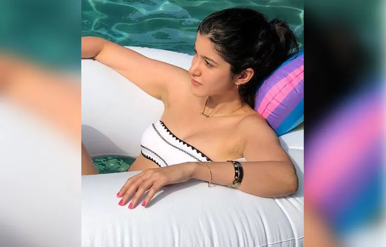 संजय कपूर की बेटी शनाया कपूर की बोल्ड तस्वीरें आई सामने, तैयार है बॉलीवुड में एंट्री के लिए