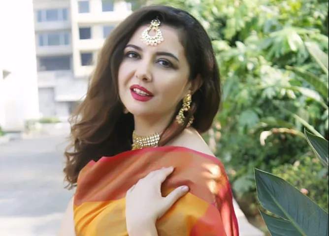 जिओकोंडा वेसीचेली के मोबाइल की घंटी बजना बंद ही नहीं होता