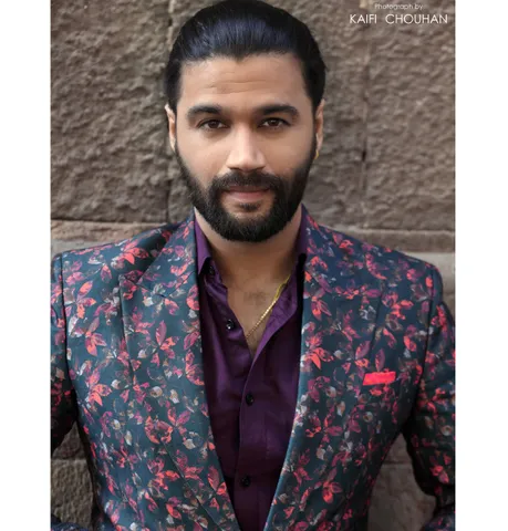 ‘’कई तरह की अलग-अलग भूमिकाएं हैं, जिन्‍हें हमें खुद ही निभा रहे हैं’’, यह बात सोनी सब के ‘कुछ स्‍माइल्‍स हो जाये...विद आलिया’ के बारे में बताते हुए बलराज सयाल ने कही 