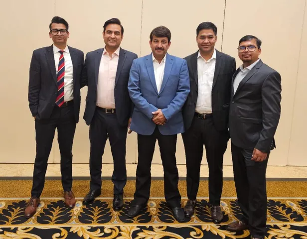 CCL के 10वें सीजन में नए अंदाज में नज़र आएगी कप्तान Manoj Tiwari की टीम
