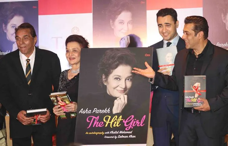 Dadasaheb Phalke Award -- 80th B’Day Gift for evergreen ‘hit-girl’ Asha Parekh! 