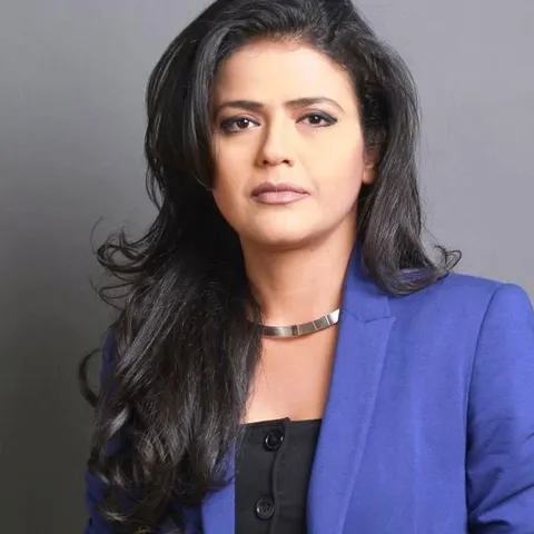 स्वेता सिंह एक समाचार एंकर के साथ ऑनलाइन निवेश करने वाली करोड़पति भी है। पढ़िए और जानिए आप भी अमीर बन सकते हैं!