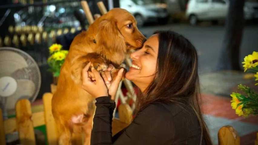प्यार, जिम्मेदारी और मानवता के मूल्य को समझने में पालतू जानवर आपकी मदद करते हैं- स्नेहा नामानंदी