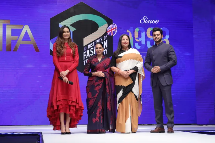 बॉलीवुड अभिनेत्री शबाना आजमी ने जेडी इंस्टीट्यूट ऑफ फैशन टेक्नोलॉजी के आई-फेस्टिवल का समापन किया