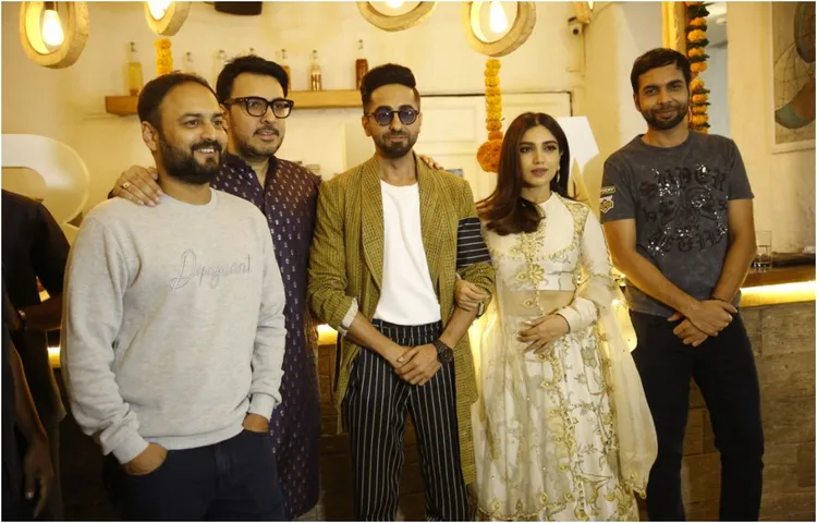 आयुष्मान खुर्राना, भूमि पेडनेकर और टीम बाला ने अपने मीडिया फ्रेंड्स के साथ मनाया दिवाली का उत्सव
