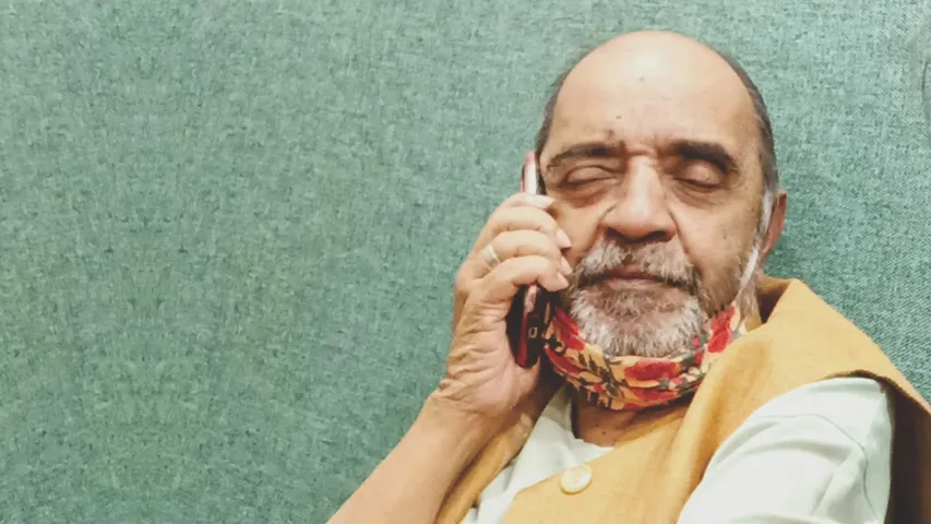 यकीन नहीं होता की वो जो आदमी तस्वीर में हैं, वो मैं हूँ