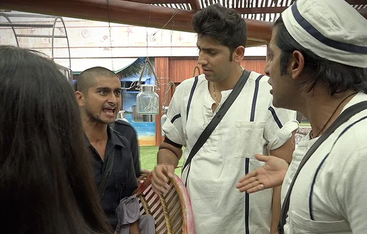 BIGG BOSS 12 DAY 23: टास्क के दौरान बेकाबू हुए दीपक ठाकुर, जसलीन ने शिवाशीष कही अपने दिल की बात