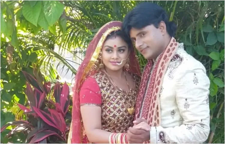 फिल्‍म ‘स्‍वर्ग सा सुंदर’ के सेट पर वेडिंग कपल की तरह नजर आये रोहित और तनुश्री
