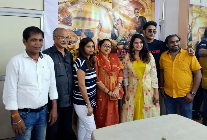 'कृत्न बाबू' का मुहूर्त और 'चेजिंग' की घोषणा