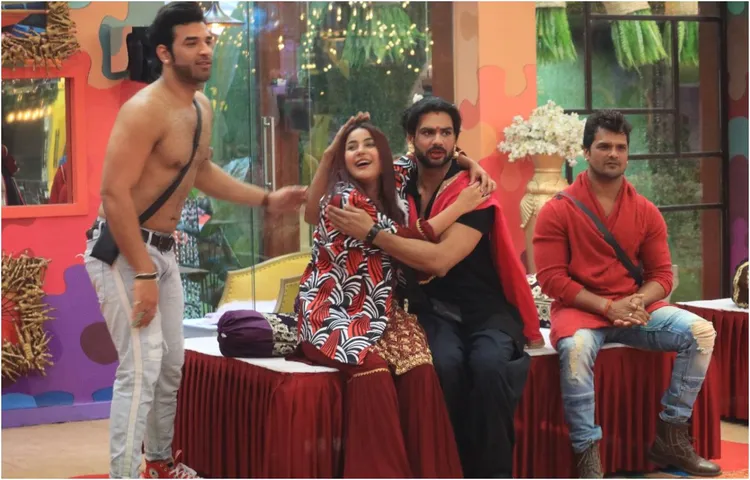 Bigg Boss-13: टास्क के लिए विशाल आदित्य सिंह क्रॉस-ड्रेसेस में बने पारस के लिए मौसी