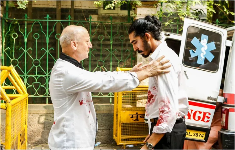 26/11 के शहीदों को श्रद्धांजलि के तौर पर होटल मुंबई के निर्माताओं ने लांच किया भारत सलाम