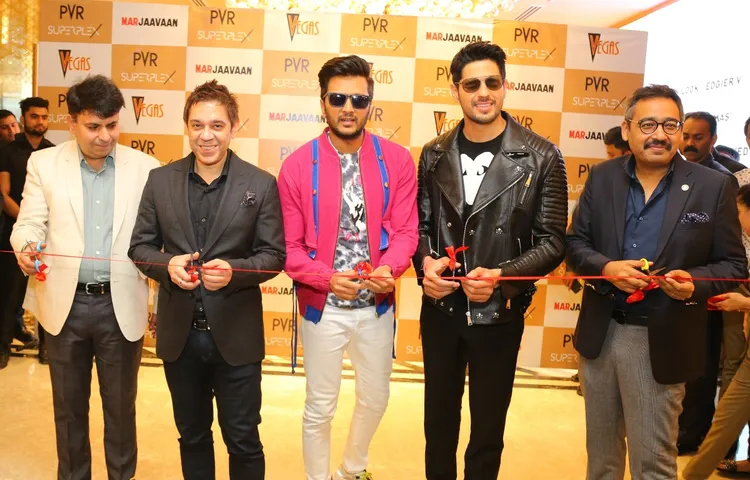 दिल्ली में PVR के नए मल्टीप्लेक्स के लॉन्च पर पहुंचे सिद्धार्थ मल्होत्रा और रितेश देशमुख