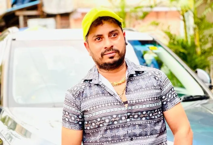 बॉलीवुड और भोजपुरी संगीत की दुनिया में मुन्‍ना दुबे ने बनाई अलग पहचान