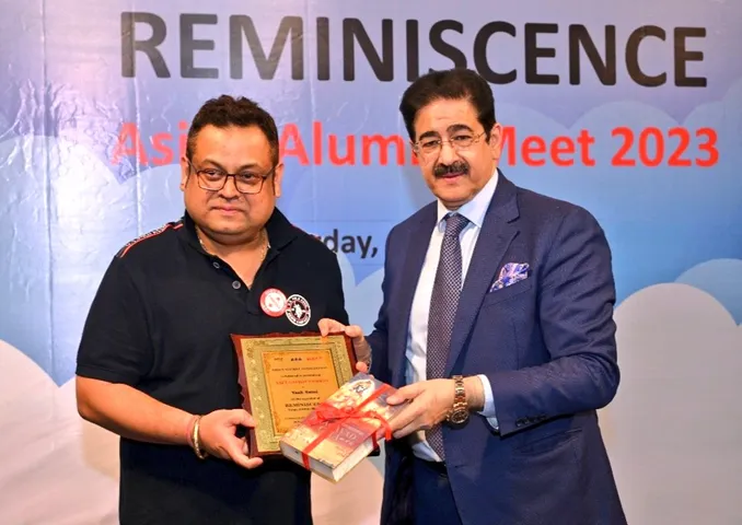 एशियन एलुमनी मीट 2023 में ऋषभ राणा को किया गया सम्मानित