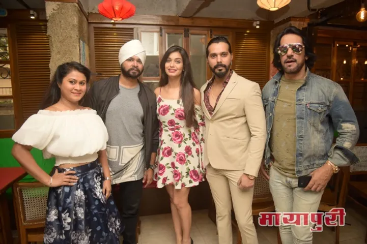 सिंगर तुषार जूलस ने अपने अंदाज़ में रीक्रिएट किया ‘हमें तुमसे प्यार कितना’ सोंग