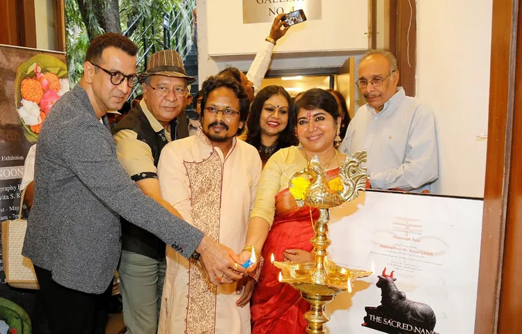 रोनित रॉय और सोमा घोष के हाथो परमेश पॉल की 'द सेक्रेड नंदी' प्रदर्शनी का अनावरण