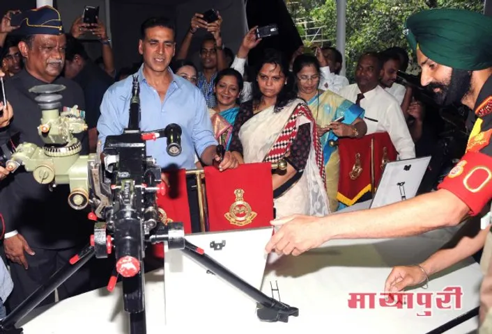 कारगिल विजय दिवस पर अक्षय कुमार ने देश के बहादुर सैनिकों को श्रद्धांजलि दी