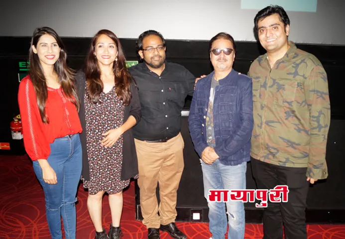 ‘डार्क ब्रेव’ की वीआईपी स्क्रीनिंग में मीडिया ये रूबरू हुए विनय पाठक   