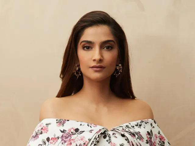 अब YRF टैलेंट संभालेगी बॉलीवुड स्टार Sonam Kapoor के एक्सक्लूसिव मैनेजमेंट की जिम्मेदारी