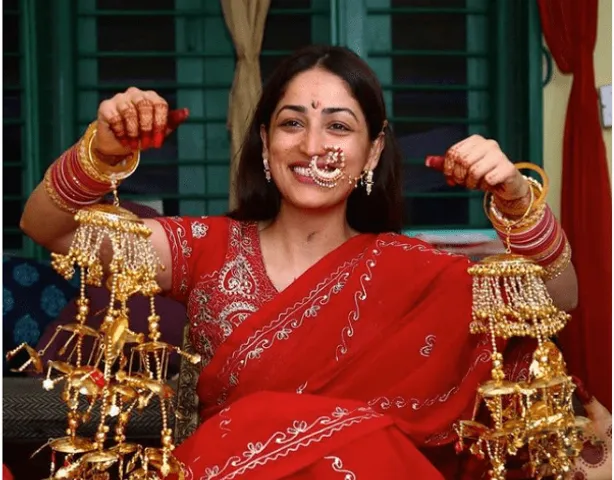 यामी गौतम को विक्रांत मेसी ने राधे माँ कहा तो कंगना रनौत ने उन्हें चप्पल से मारने की धमकी दी!