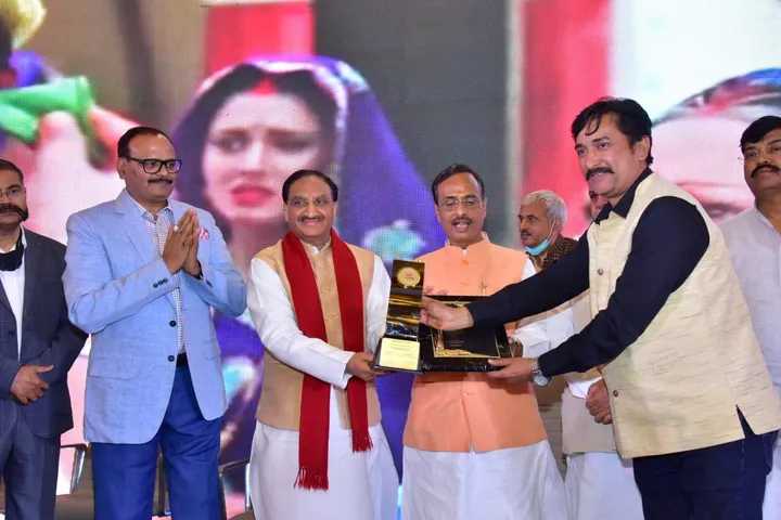 आजमगढ़ निवासी संजय पांडे को मिला त्तर प्रदेश गौरव सम्मान 