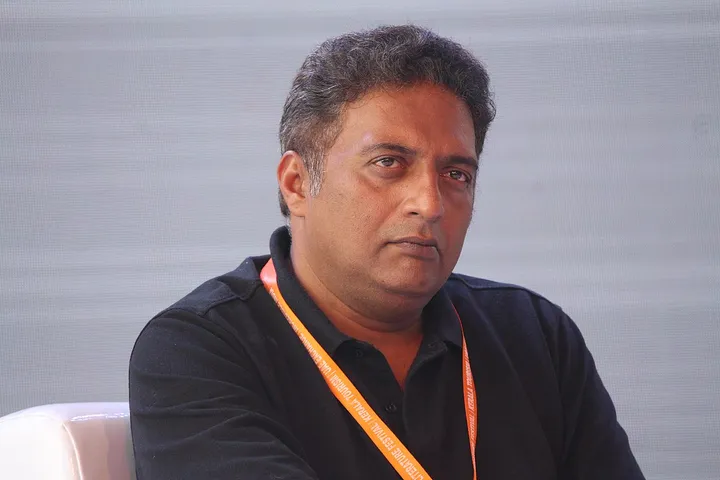 अभिनेता Prakash Raj का हुआ एक्सीडेंट, सर्जरी के लिए होंगे हैदराबाद के लिए रवाना