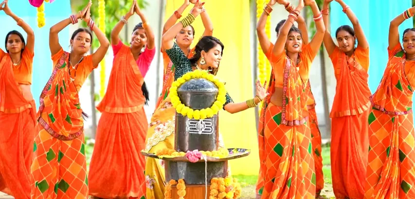 रिलीज हुआ Mahi Shrivastava और Shivani Singh का नया बोलबम सांग  'Dulha Desi Chahi' 