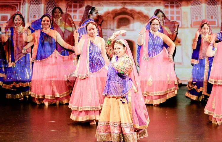सिम्फोनी स्पेस थियेटर न्यूयॉर्क सिटी के "स्पॉटलाइट इन ए डांसिंग" शो में वर्षा नायक ने भारतीय संस्कृति का प्रतिनिधित्व किया