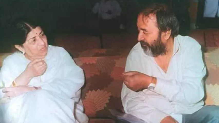 कितना खुशनसीब हूँ, मैं कि मैं उस दुनिया में सांस ले रहा हूँ जिसमे लता मंगेशकर सांस ले रही हैं