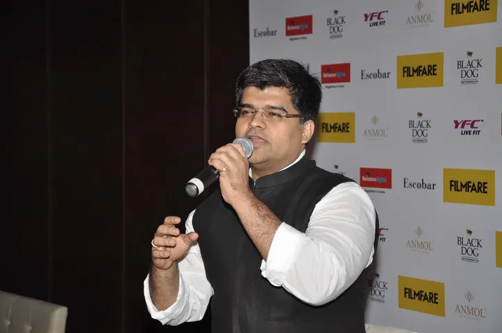 फिल्मफेयर के एडिटर जितेश पिल्लई ने हिना खान से माफी मांगी