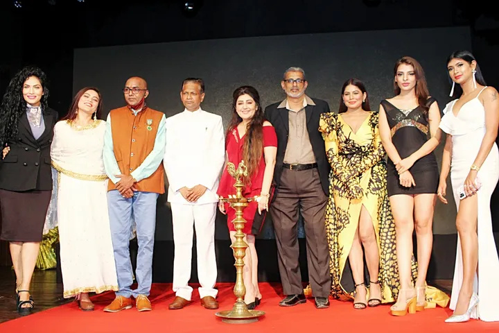पॉपुलर टीवी शो 'अनुपमा' की स्टार कास्ट ने FMBAF अवार्ड्स  सीज़न 3 में मचाई धूम