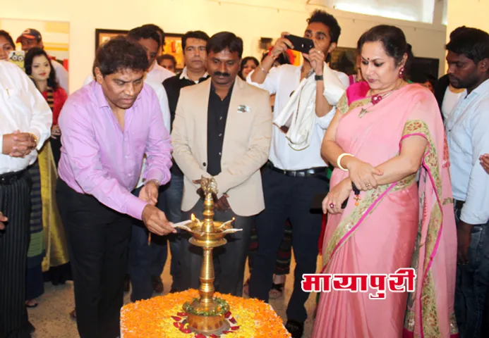‘जॉनी लीवर’ ने प्रसिद्ध कलाकार किरण वरिकिला की प्रदर्शनी "फॉर्म एंड कंटेंट" का उद्घाटन किया
