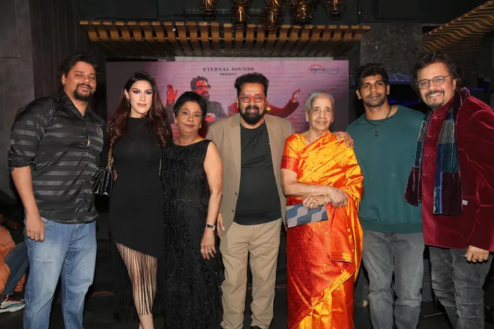 जब संगीत के दिग्गज पं. बिक्रम घोष और हरिहरन की मिलीभगत-हमें मिले मल्टी-मूड्स, माइंड-ब्लोइंग ‘मनमर्जी’...by Chaitanya Padukone 