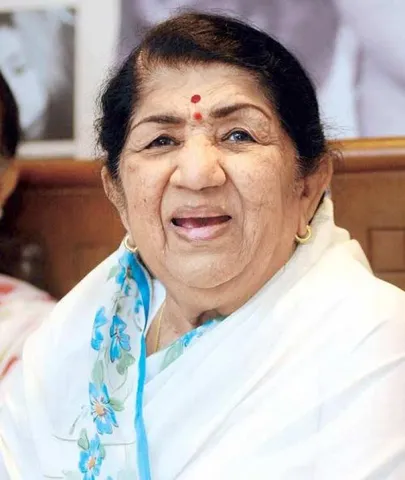 जन्मदिन बहुत बहुत मुबारक हो लता जी , जानिए इनसे जुड़ी रोचक बातें