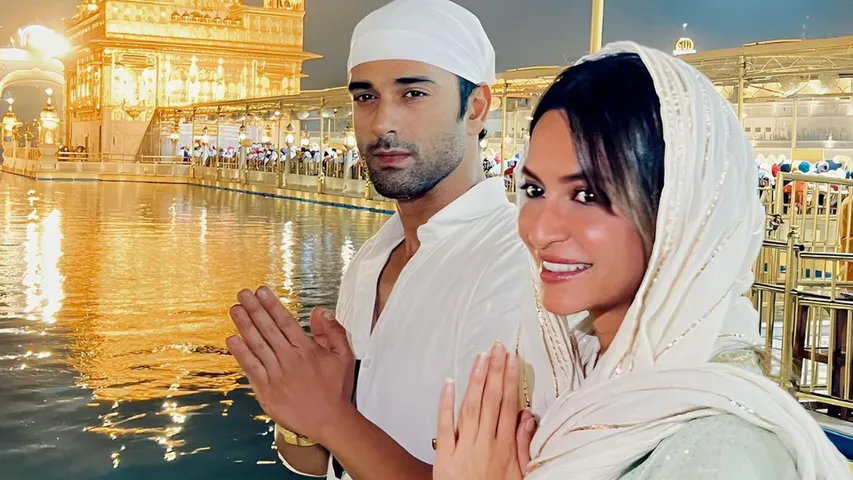 Pulkit Samrat Girlfriend Kriti Kharbanda Golden Temple Amritsar Fukrey3 100Crore Club Worldwide