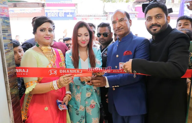 राजस्थान में धनराज ज्वैलर्स को लॉन्च करने पहुंची मुनमुन दत्ता उर्फ़ बबिता जी